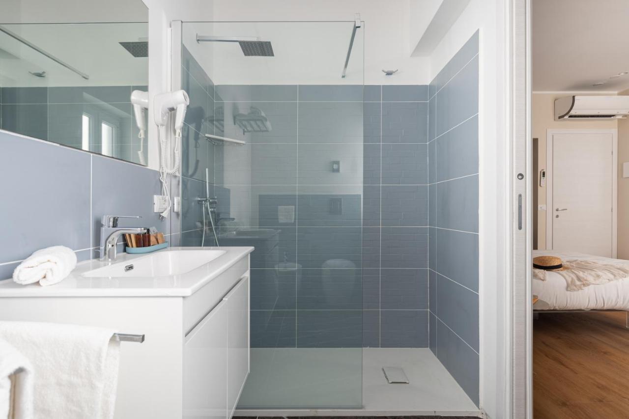 Attico 37 - Comfort Room Con Terrazza Privata Palermo Exteriör bild